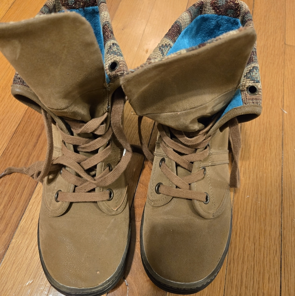 Tan Women's Combat Boots with Patterned Interior